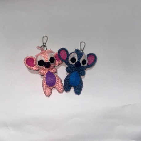 stitch ve ángel anahtarlık