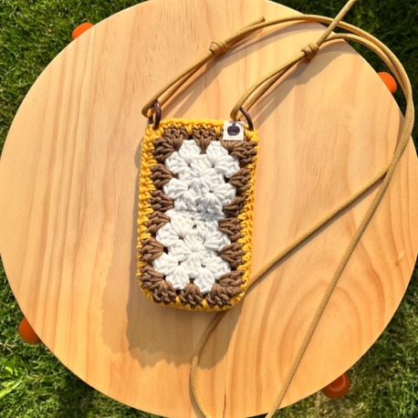Caramel Macchiato • phone pocket
