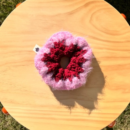 Vita • scrunchie
