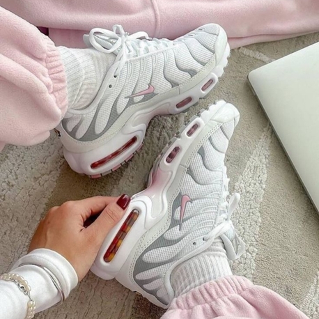 Nike Air Max Plus “Summit White Pink Rise” 
