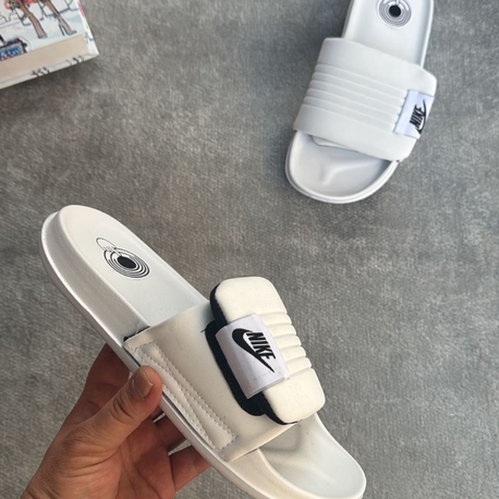 Nike Offcourt Adjust Slide erkek terliği