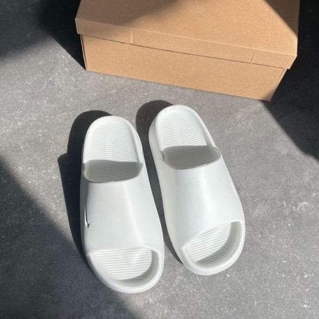 Nike Calm Slide Beyaz Terlik
