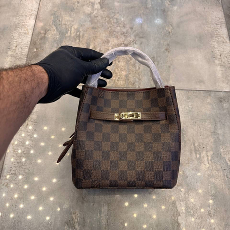 Lv