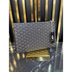 Goyard Clutch