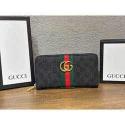 Gucci cüzdan