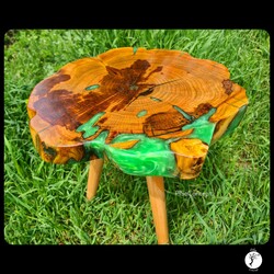 Yakut Yeşili Epoxy Sehpa