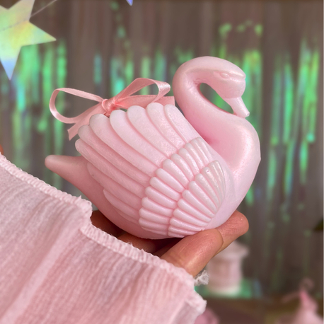 Pembe Kuğu mum