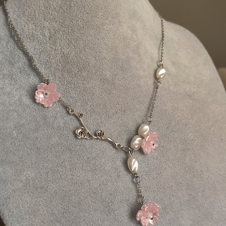 Sakura Y Kolye 