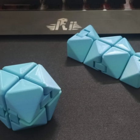 Infinity Cube 2 SERİ – Katlanabilir Stres Oyuncağı 