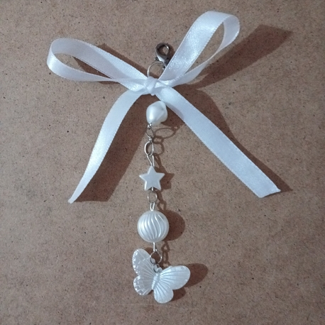 Beyaz Kelebek Charm