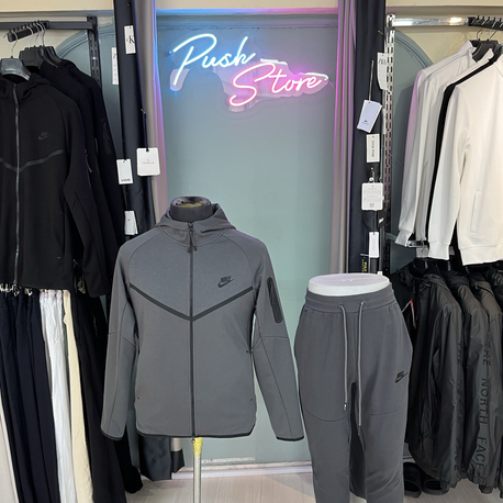 Nike Tech Gri Kapusonlu Esorfman Takimi – Erkek Spor Giyim