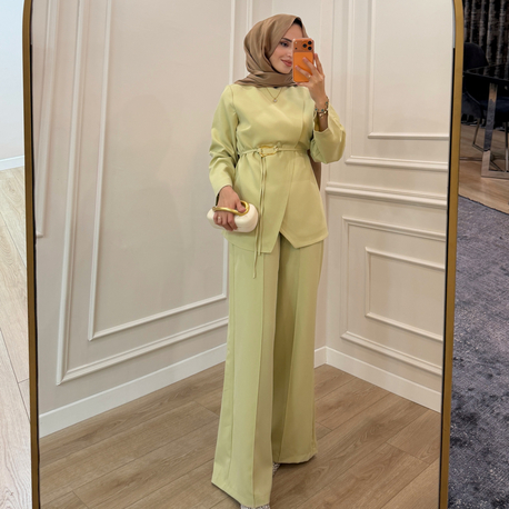 Çapraz Ön Detaylı Pantolonlu Takım