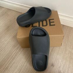 Yeezy Slide