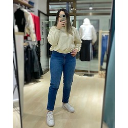 Mom Jean Kot