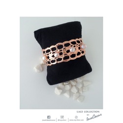  Lace Cuff Bracelet with Pearl