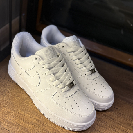 NIKE AIRFORCE ITHAL