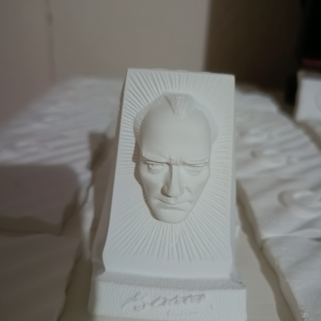 Atatürk büstü tek obje