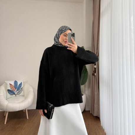 Oversize Bisiklet Yaka Tesettür Kazak - Siyah