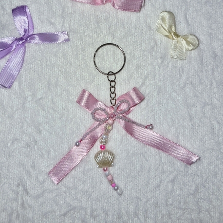 pinkie ribbon flake