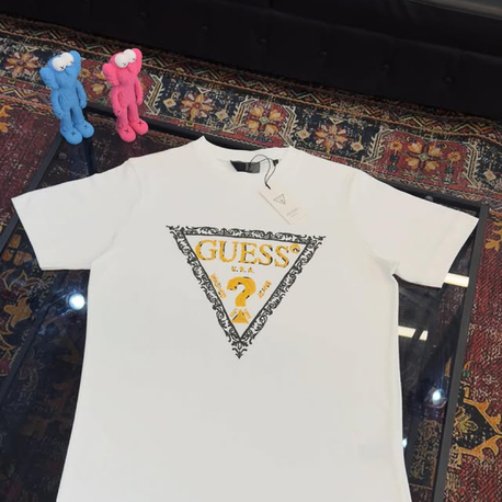 GUESS Premium T-Shirt