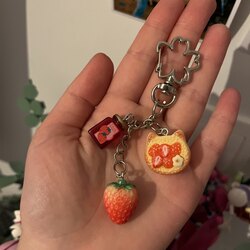 SWEET CLOVER BITE CHARM