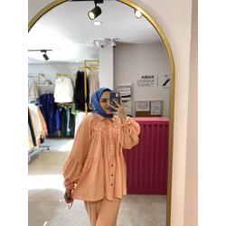 Robası çift büzgülü keten takım