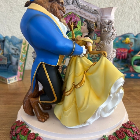 disney güzel ve çirkin ışıklı figür biblo