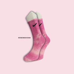 NIKE PEMBE RENK GEÇİŞLİ ÇORAP