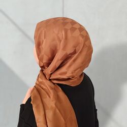 Kahverengi Geometrik Desen Jakar Şal