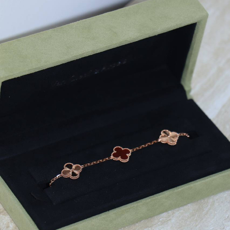 VCA ROSE GOLD BORDO 