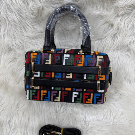 Fendi çanta 