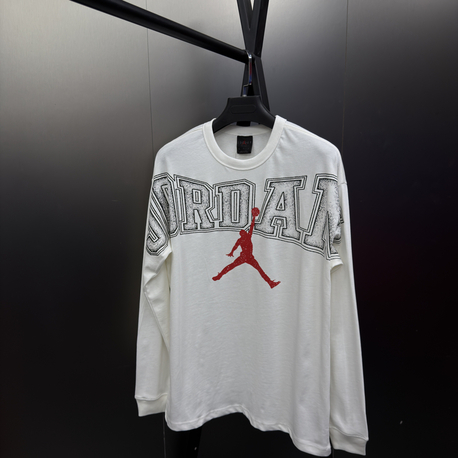 Jordan ‘GRAPHIC’ Oversize Uzun Kollu T-Shirt Beyaz JD-819