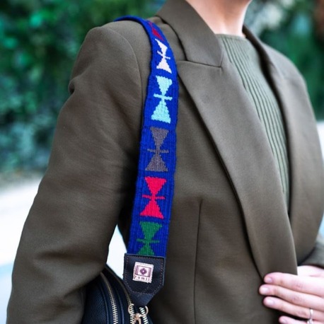 Kelebek Motifli El Dokuması Kilim Çanta Askısı – Saks Mavisi