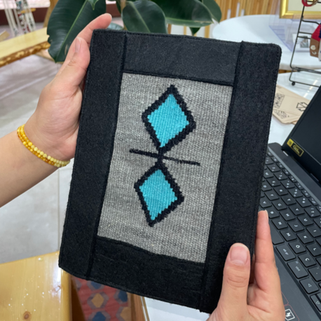 Kurt Gözü Motifli El Dokuması Gri Zemin Kitap – Defter – Ajanda Kılıfı