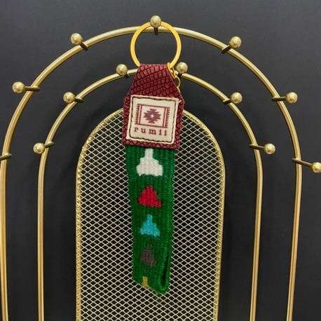 Hayat Ağacı Motifli El Dokuması Kilim Anahtarlık – Yeşil
