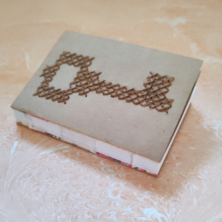Etamin Anahtar Desenli Kraft Defter no. 5