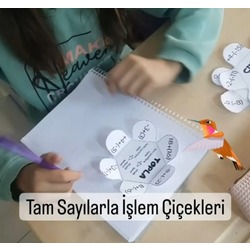 TAM SAYILARLA İŞLEM ÇİÇEKLERİ/DEFTER PANO ETKİNLİĞİ