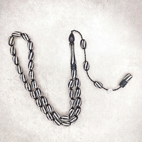 Kalem Oyma İşlemeli Sıkma Kehribar Tesbih 