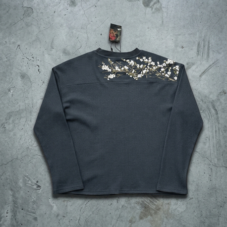 DERSCHUTZE LONGSLEEVE