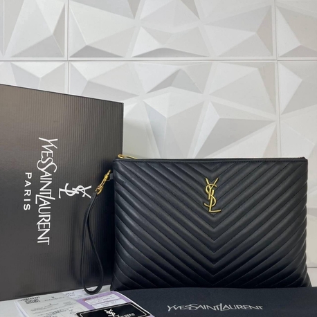 Yves Saint Laurent Cassandre Matelassé Holder in Quilted (Medium Size)