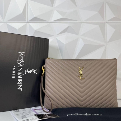 Yves Saint Laurent Cassandre Matelassé Holder in Quilted (Medium Size)