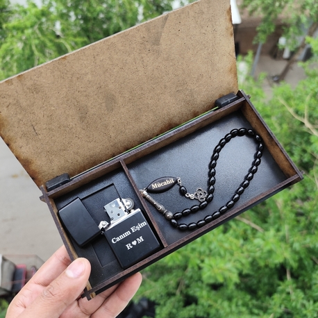 Zippo çakmak ve tesbih seti 