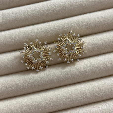 Gold Yıldız Küpe 