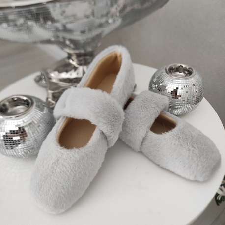 gri peluş ev babeti 