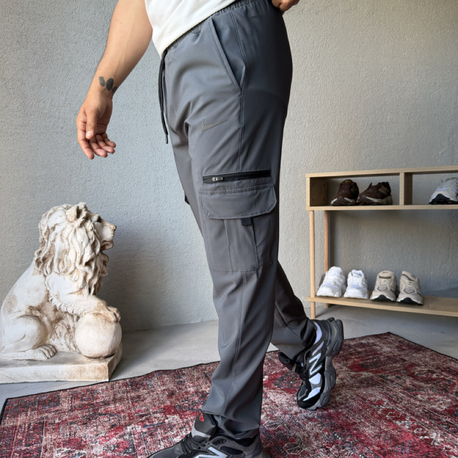 Nike Sportswear Kargo Cepli Dokuma Kumaş Pantolon Füme
