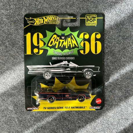 Hot Wheels TV Series Batmobile Pop Culture Premium (2025)