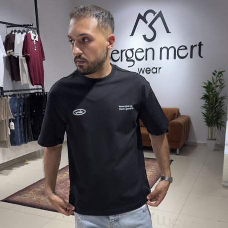 Oversize Baskı Detaylı Tişört Siyah