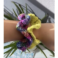 renkli scrunchie tokalar