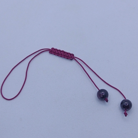 Granat taşlı çanta aksesuarı