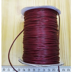 BOBİN SATIŞ - PARLAK DERİ GÖRÜNÜMLÜ KORE TAKI İPİ KALINLIK 2 MM BORDO KIBS106